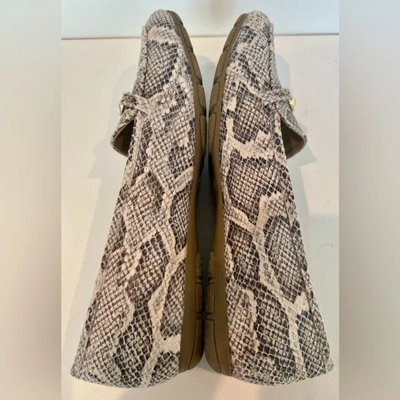 Rialto Women's Snake Print Leather Loafers with Gold Accent Size 9.5 - Picture 7 of 7